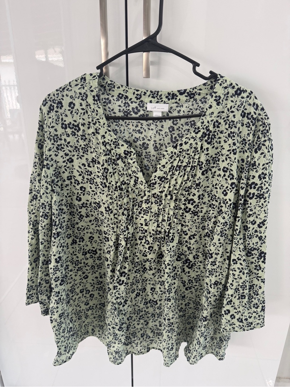 J. Jill Mint Green Floral Pintuck Tunic
